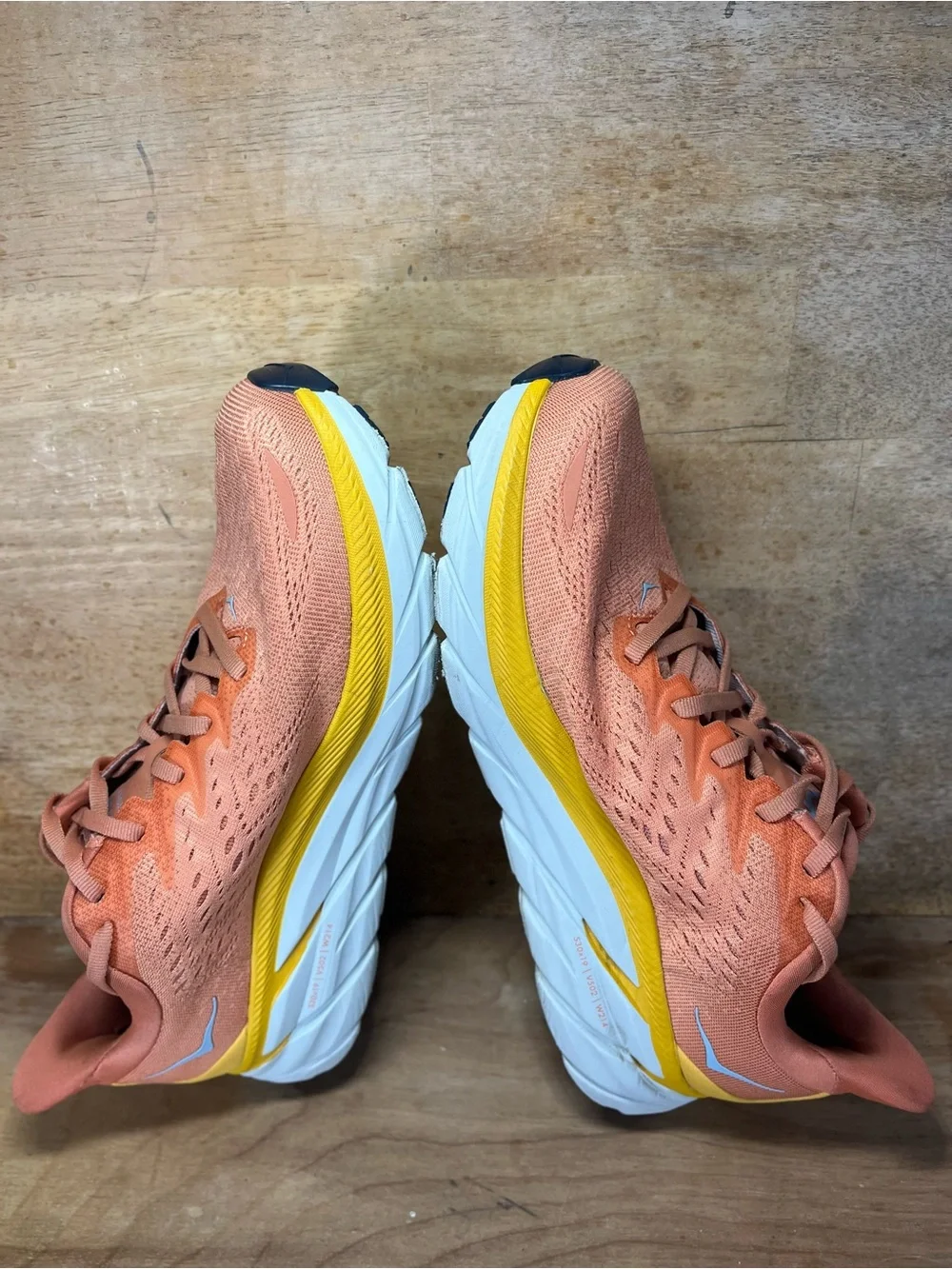 Hoka One One Clifton 8 Womens Size 10 Running Shoes Sun Baked/Shell Coral